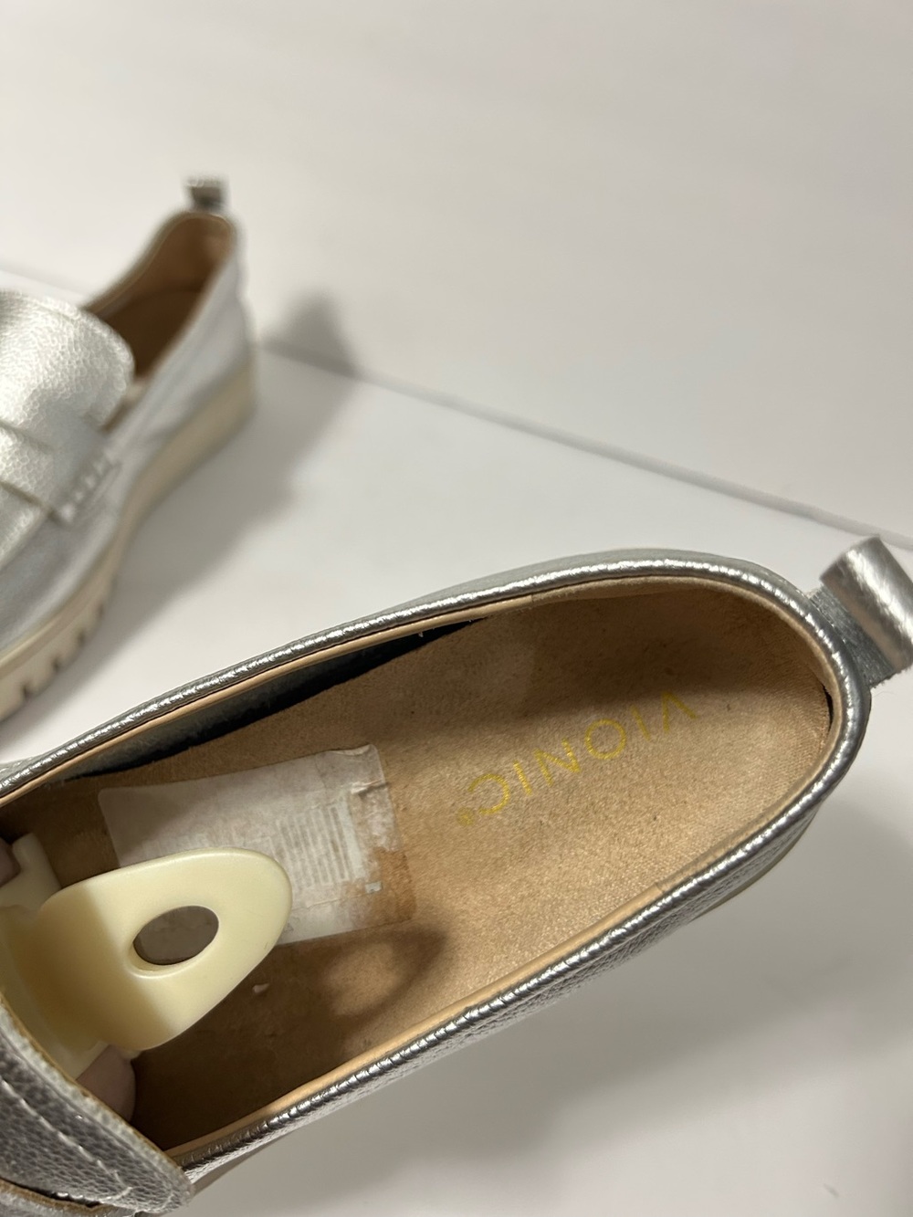 Vionic Chantel Metallic Silver Leather Penny Loafers Womens 10 Orthotic Slip On - Picture 9 of 12